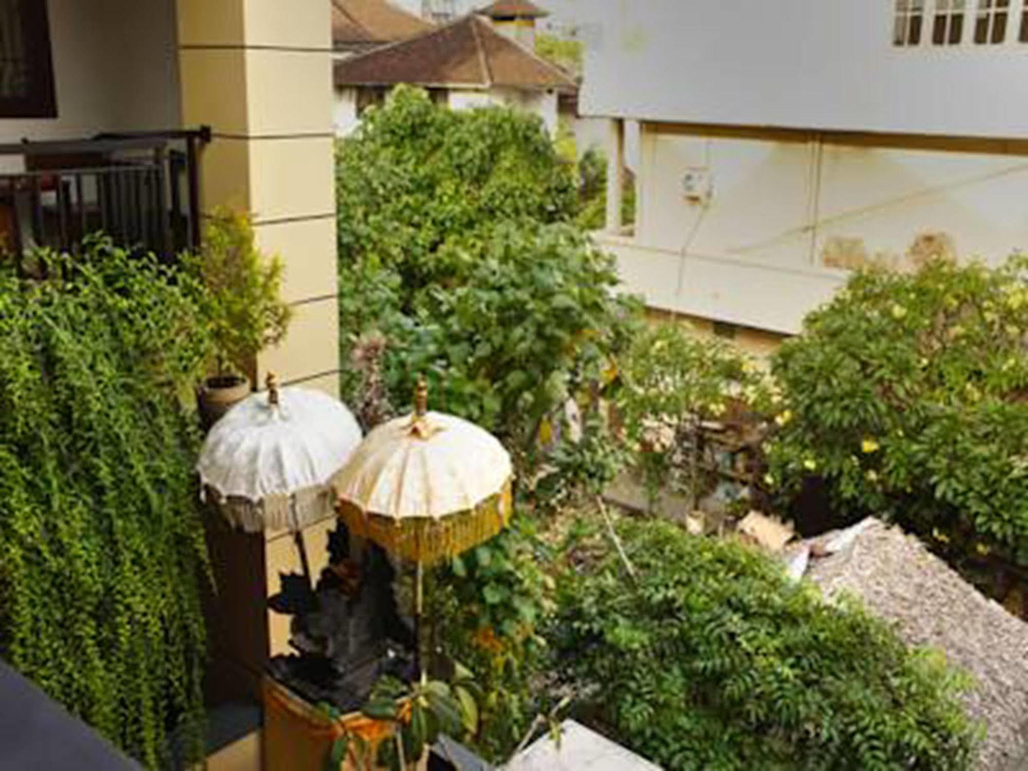 Graha Chania Legian Kuta Lombok Exterior foto