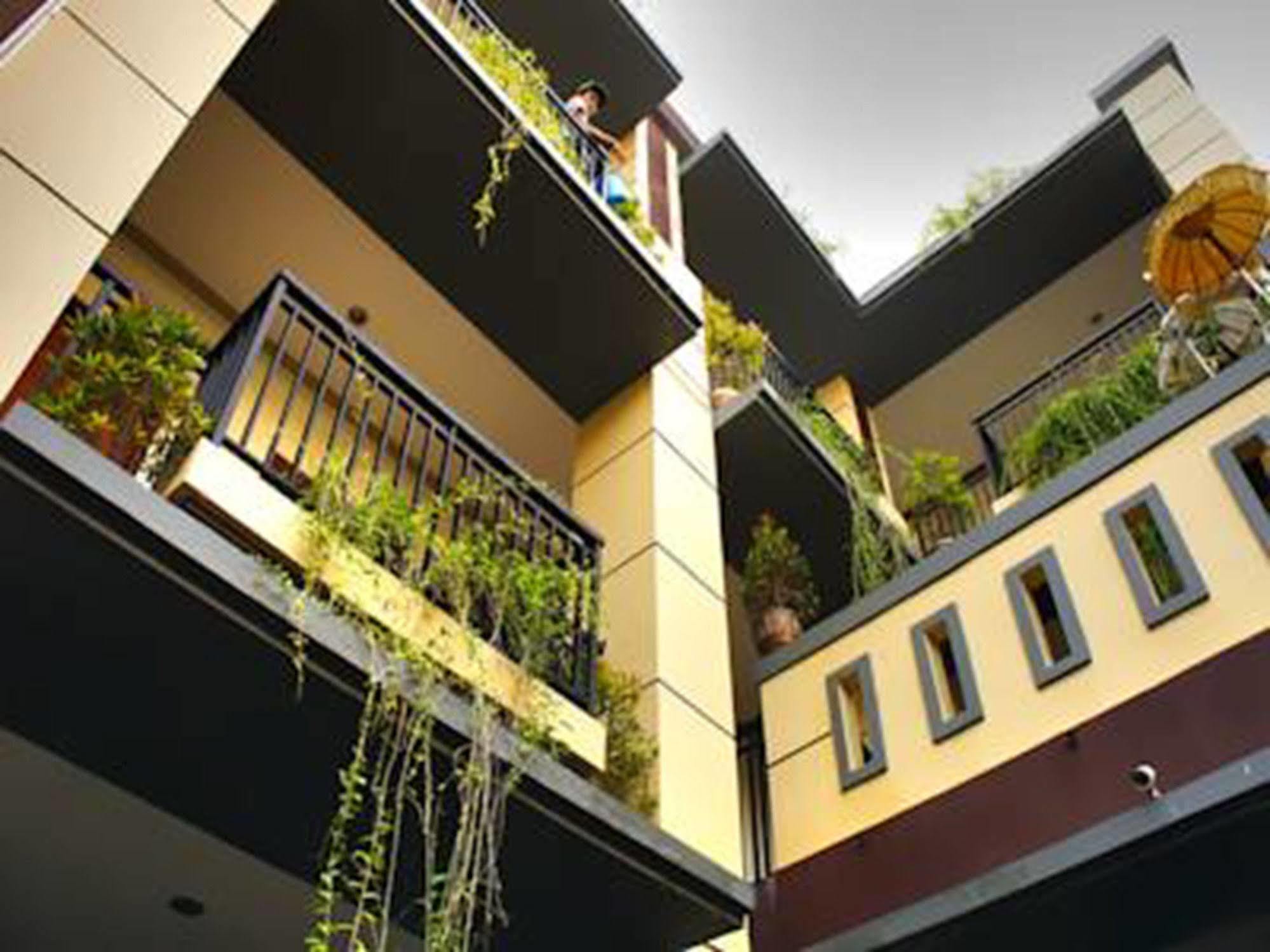 Graha Chania Legian Kuta Lombok Exterior foto